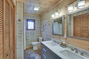 Deep Gap Cabin w/ 2 Decks & Community Amenities!