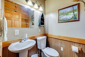 Cherokee Lake Cabin w/ Deck & Kayaks!