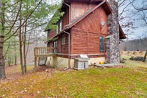 Secluded, Pet-friendly Cresco Log Cabin: Fire Pit!