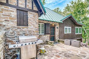 Cozy Steelville Retreat: River + Trail Access!