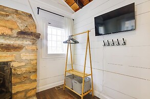 Cozy Steelville Retreat: River + Trail Access!
