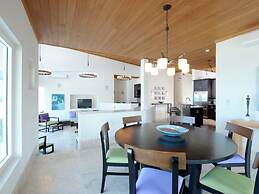 Sky Beach Club Villa Waterfall 2 4 Bedroom Home