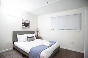 5BR CozySuites The Block-SkybridgeAccess
