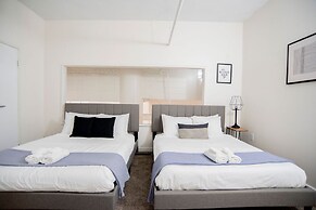 5BR CozySuites The Block-SkybridgeAccess