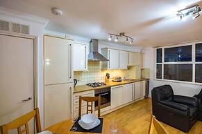 Beautiful 3-bed Apartment in London