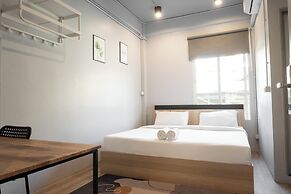 Ti Thong Hostel
