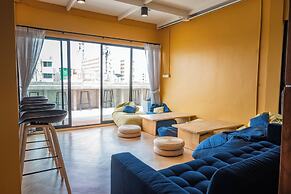 Ti Thong Hostel