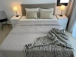 Lovely and Stylish Apartment With Calming Garden View