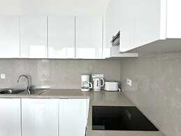 Lovely and Stylish Apartment With Calming Garden View