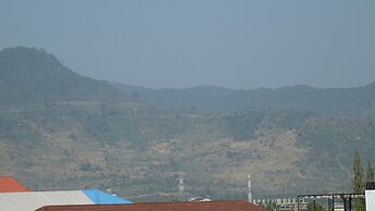 SoursdeiSawadeeBoutique