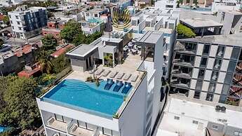 Stylish Studios Pool Near Beach