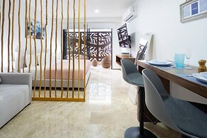 Stylish Studios Pool Near Beach