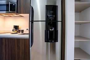 Stylish Studios Pool Near Beach