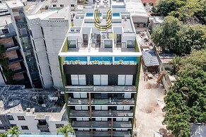 Stylish Studios Pool Near Beach