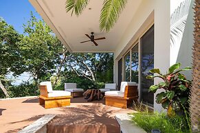 Villa Belvedere Pacific Sunsets 2 Private Pools