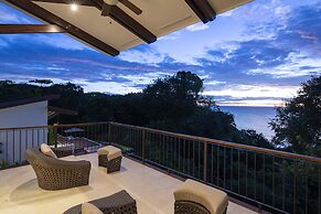 Villa Belvedere Pacific Sunsets 2 Private Pools