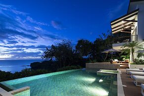 Villa Belvedere Pacific Sunsets 2 Private Pools