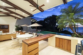 Villa Belvedere Pacific Sunsets 2 Private Pools