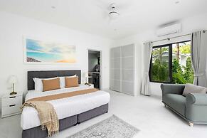 Bougain Villas Salad Beach