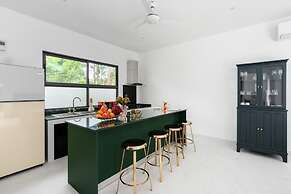 Bougain Villas Salad Beach