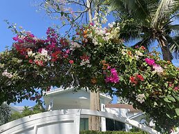 Bougain Villas Salad Beach