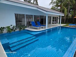 Bougain Villas Salad Beach