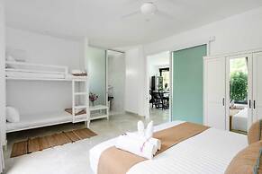 Bougain Villas Salad Beach