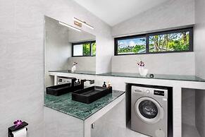 Bougain Villas Salad Beach