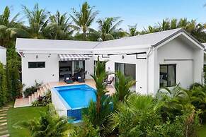 Bougain Villas Salad Beach