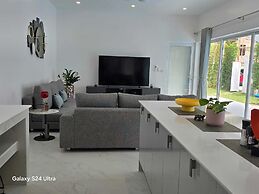 Bougain Villas Salad Beach