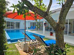 Bougain Villas Salad Beach