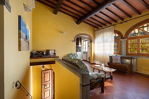 Renovated Farmhouse Near Florence