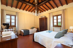 Renovated Farmhouse Near Florence