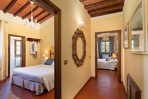 Renovated Farmhouse Near Florence