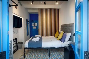 Mandera's Boutique Suites & Dorms