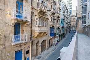 Mandera's Boutique Suites & Dorms