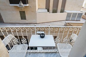 Mandera's Boutique Suites & Dorms