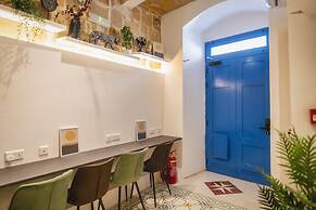 Mandera's Boutique Suites & Dorms