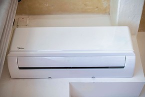 Mandera's Boutique Suites & Dorms