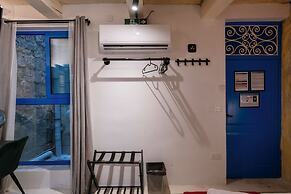 Mandera's Boutique Suites & Dorms