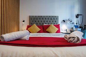 Mandera's Boutique Suites & Dorms