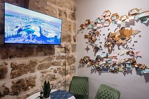 Mandera's Boutique Suites & Dorms