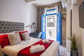 Mandera's Boutique Suites & Dorms