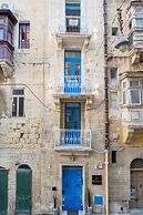 Mandera's Boutique Suites & Dorms