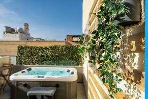 Mandera's Boutique Suites & Dorms