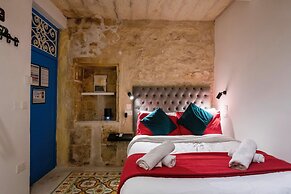 Mandera's Boutique Suites & Dorms