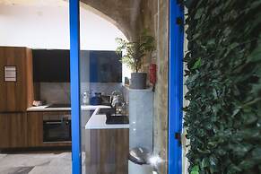 Mandera's Boutique Suites & Dorms