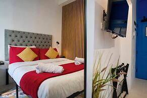 Mandera's Boutique Suites & Dorms