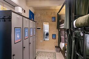 Mandera's Boutique Suites & Dorms