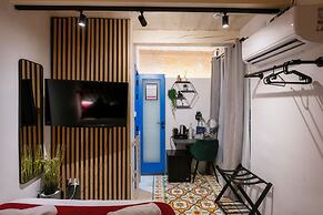 Mandera's Boutique Suites & Dorms